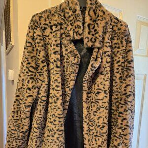 XL Ellie & Kate fake fur leopard jacket, new from market, never worn